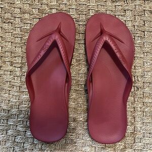 NEW Men's Archies Sangria Red arch support size 13 Flip-Flops